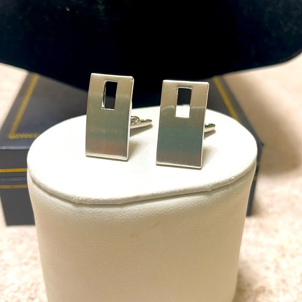 MENS BRUSHED STAINLESS STEEL MODERN RECTANGULAR CUT CUFF LINKS
